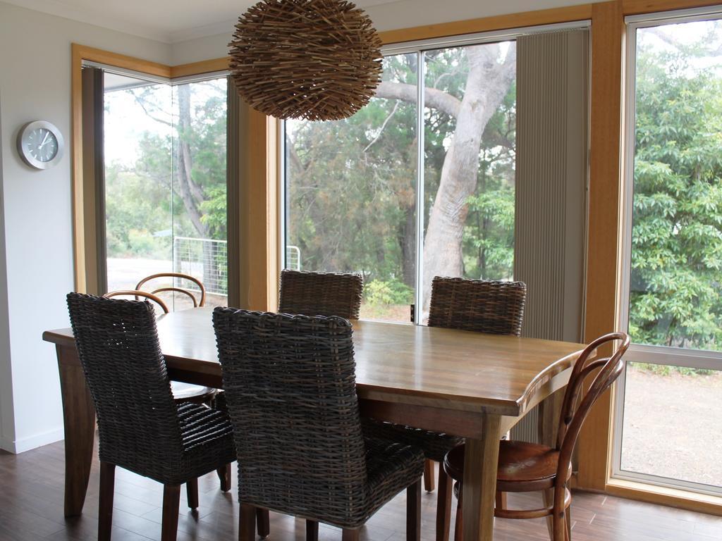 The Blue Shack Villa Coles Bay Room photo