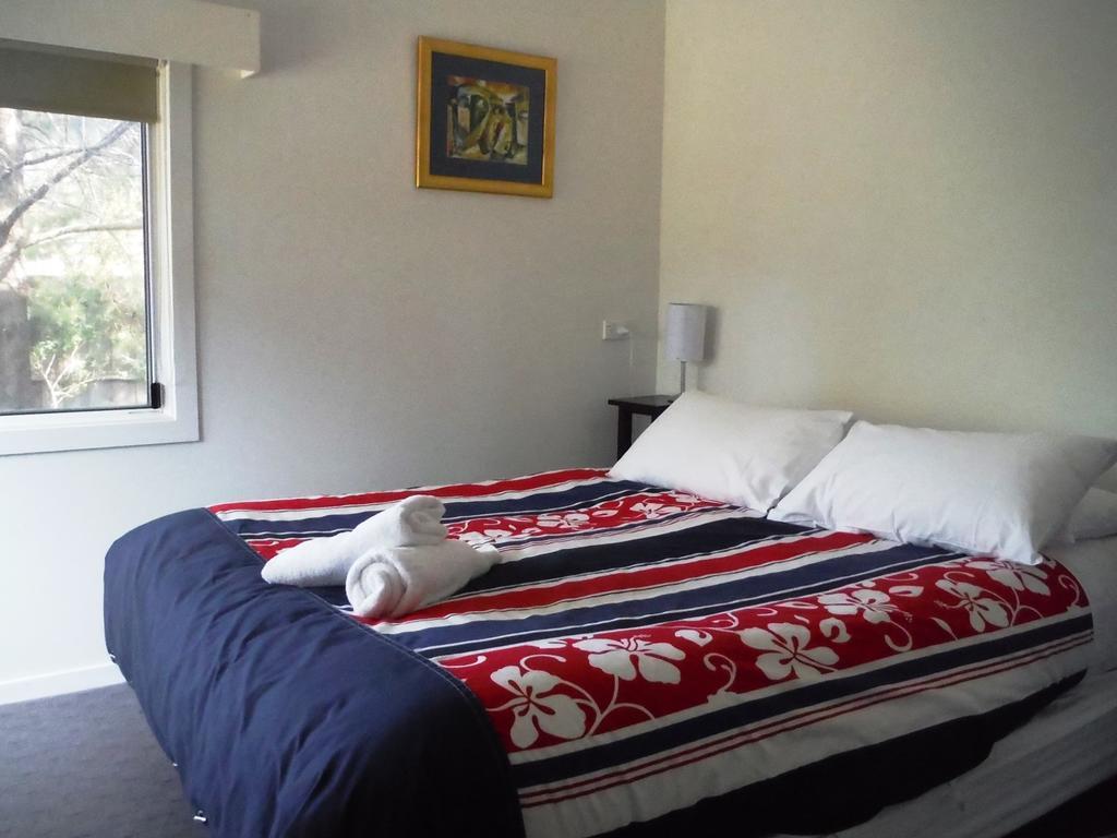 The Blue Shack Villa Coles Bay Room photo